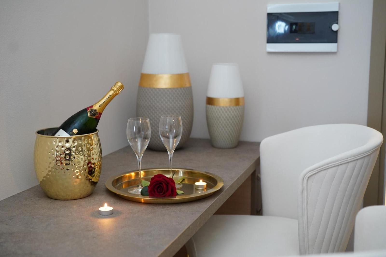 Bed & Breakfast Suites&rooms Piazza Dei Martiri Catania