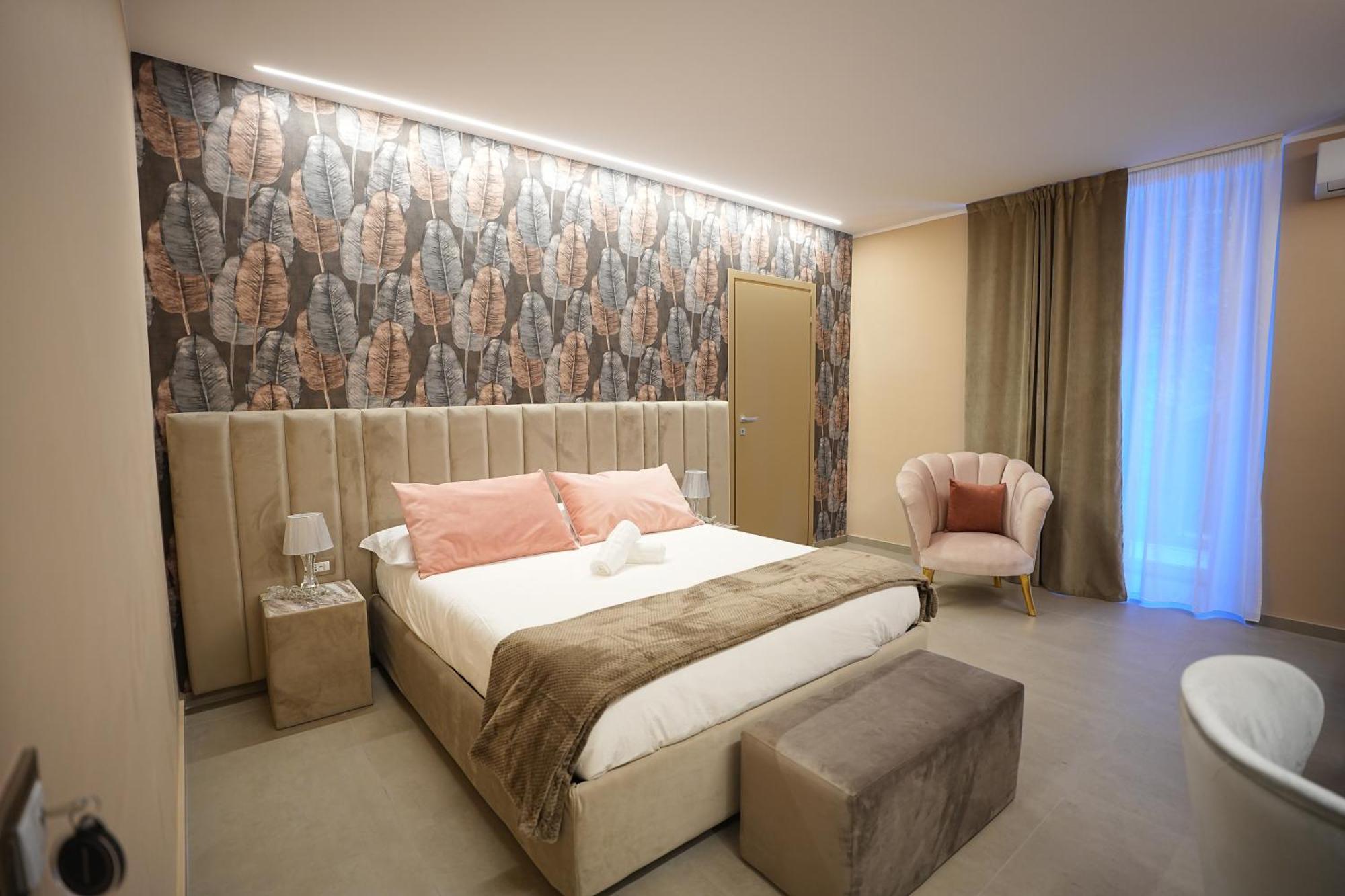 Suites&rooms Piazza Dei Martiri * Catania