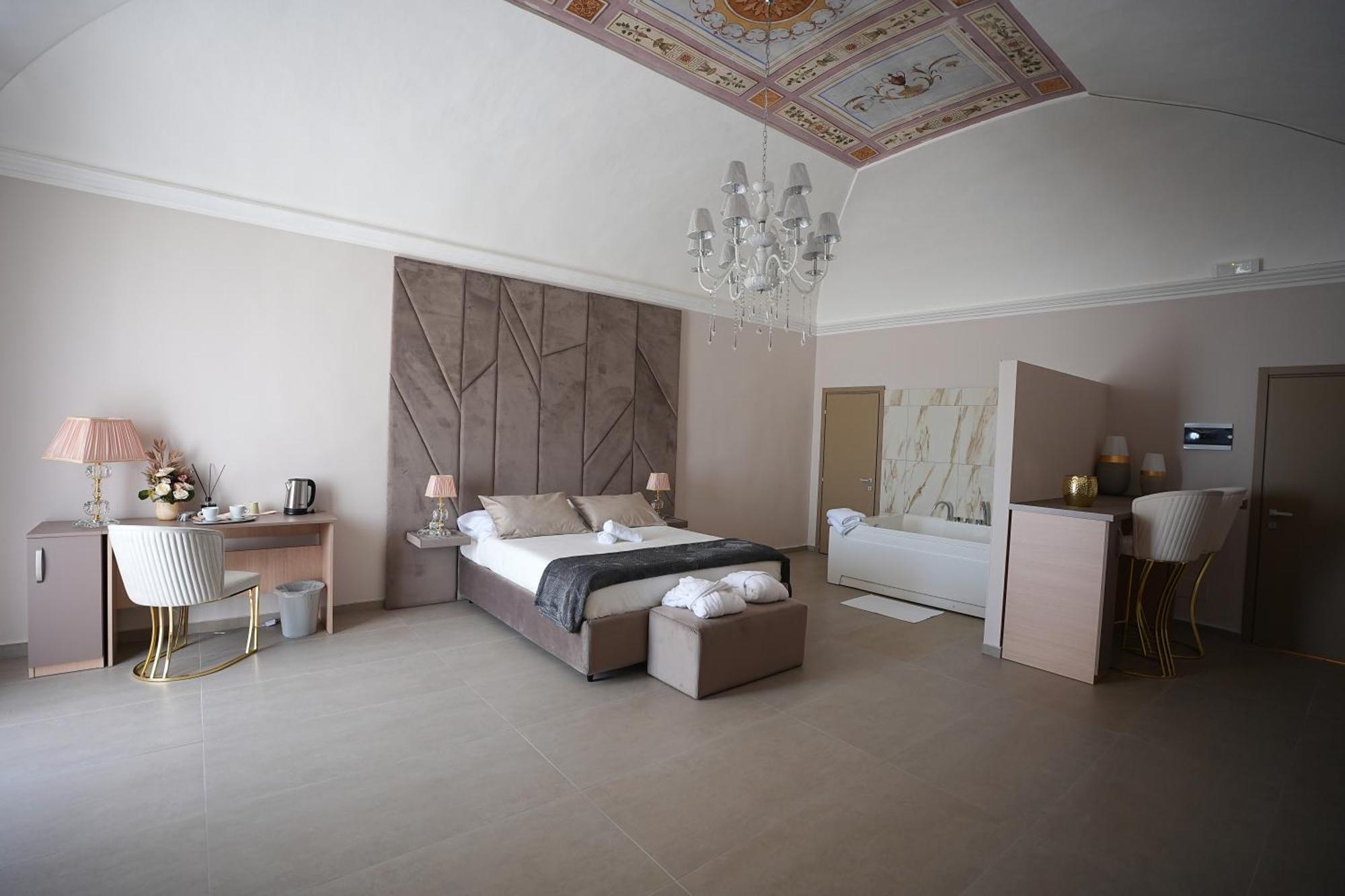 Suites&rooms Piazza Dei Martiri * Catania
